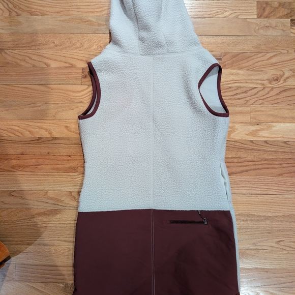 Title Nine Soft Tan Fleece Vest - Picture 5 of 8